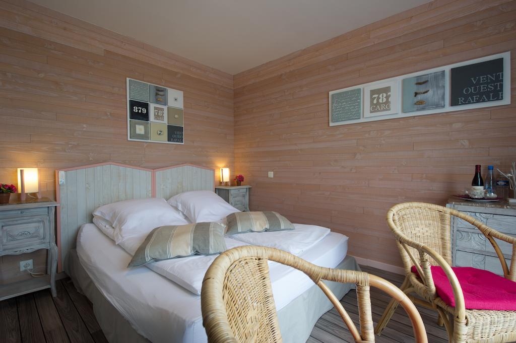 Villa Tremail - La Plage Au Pied De Votre Chambre 위머로우 외부 사진